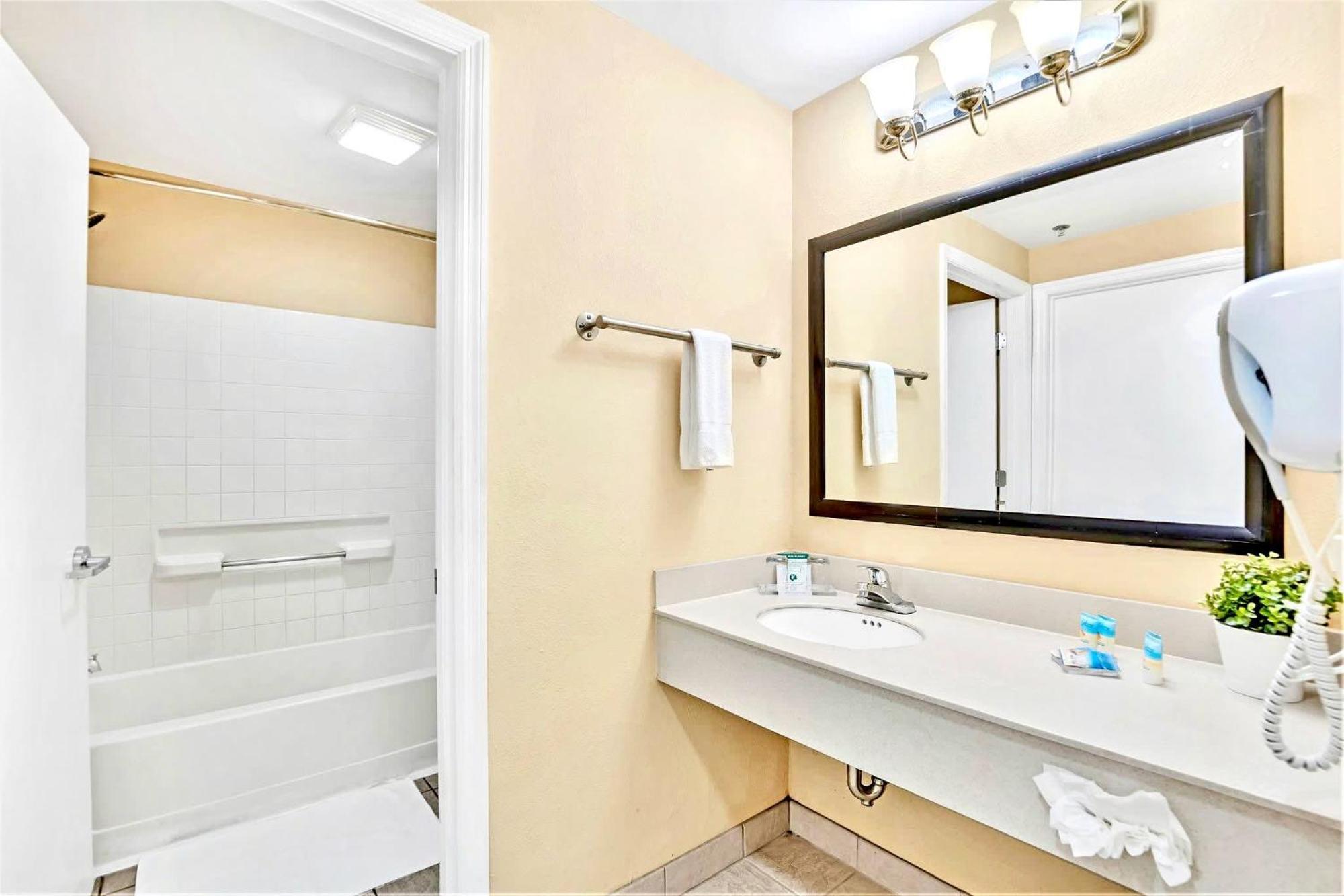 Apartment Near Universal With Hot Tub & Pool Orlando